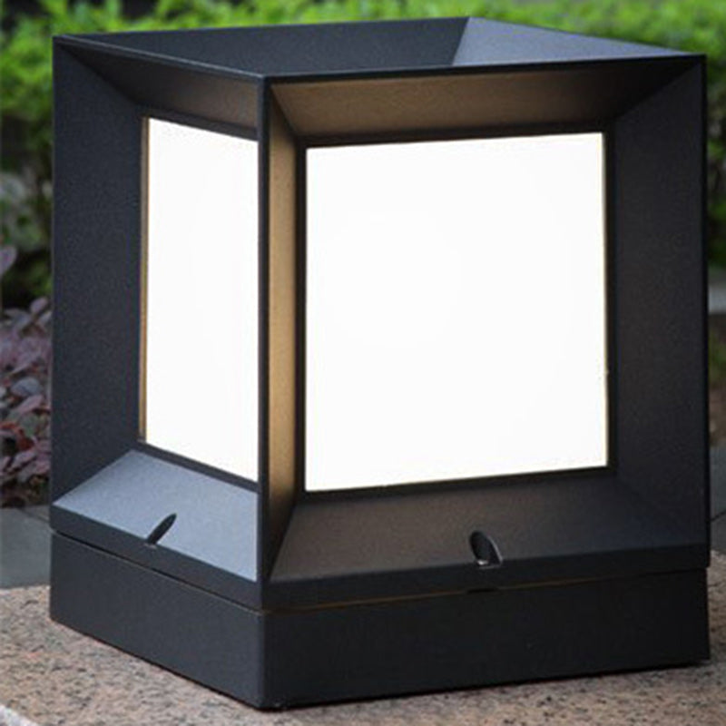 Moderna lámpara de poste cuadrada de aluminio y acrílico a prueba de agua con 1 luz para exteriores para el jardín | Brehn