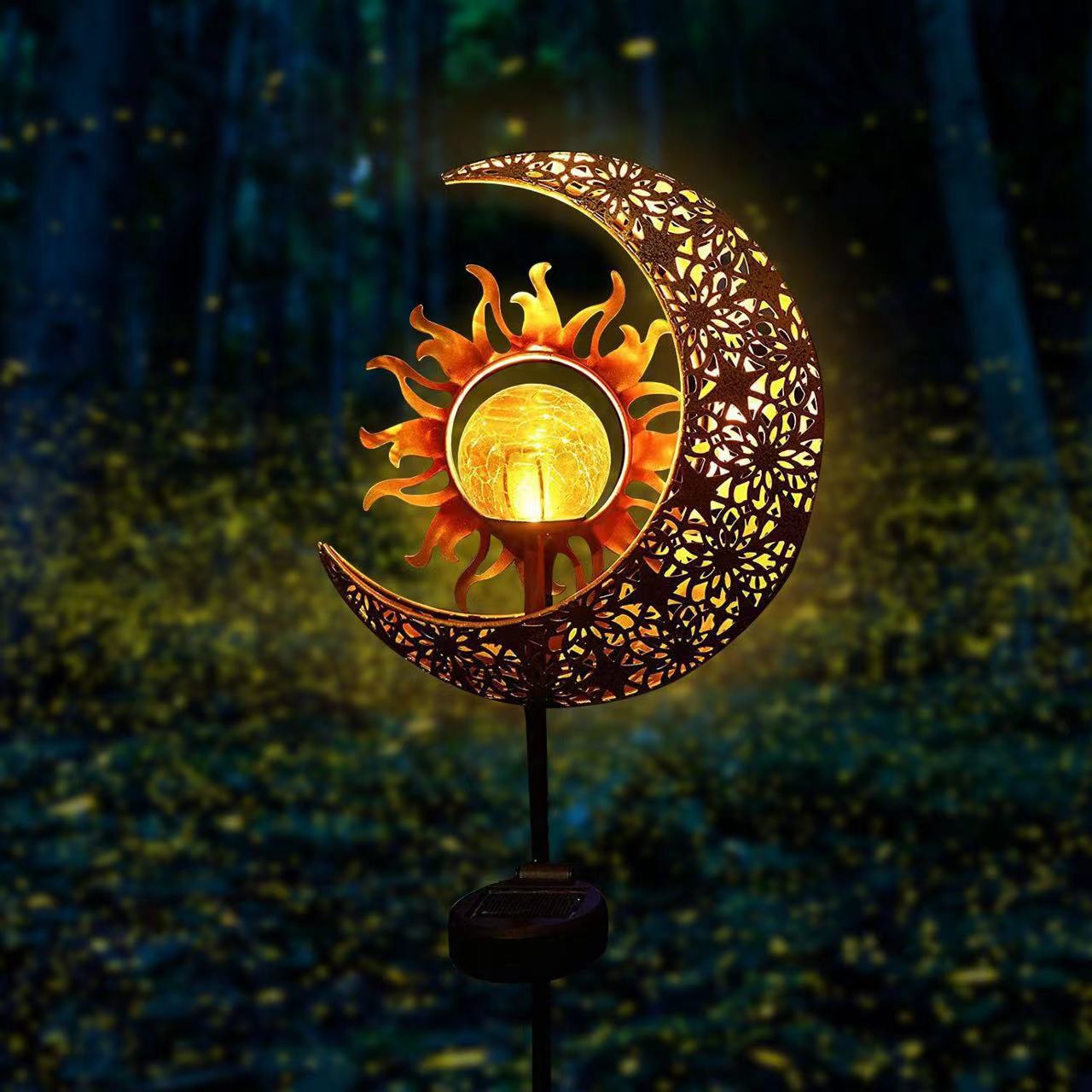 Moderno Art Deco Solar a prueba de agua estaca de tierra estrella sol luna hierro vidrio LED lámpara exterior para jardín | Brehn