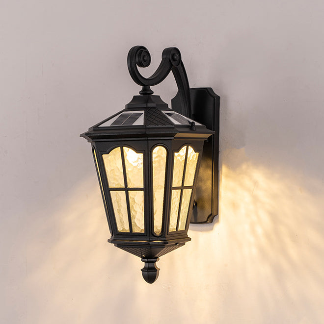 Lámpara de pared de aluminio y vidrio a prueba de agua, linterna europea tradicional de 1 luz para patio exterior | Brehn