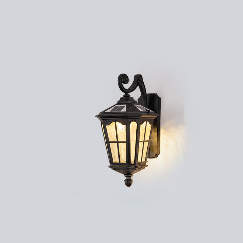 Lámpara de pared de aluminio y vidrio a prueba de agua, linterna europea tradicional de 1 luz para patio exterior | Brehn