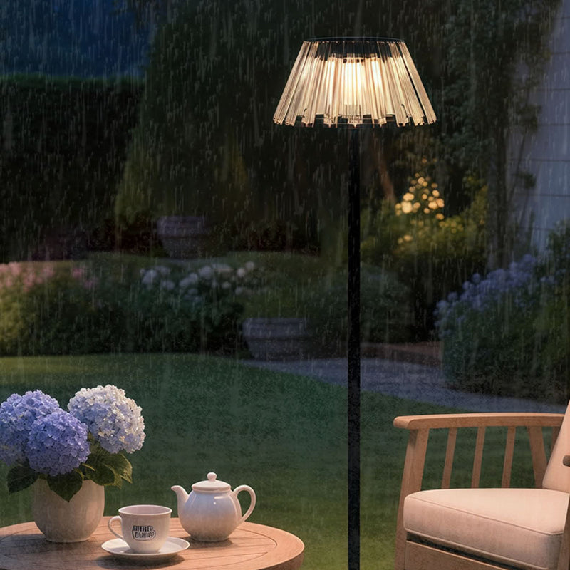 Lámpara de pie LED exterior industrial contemporánea a prueba de agua con carga solar y USB para el jardín | Brehn