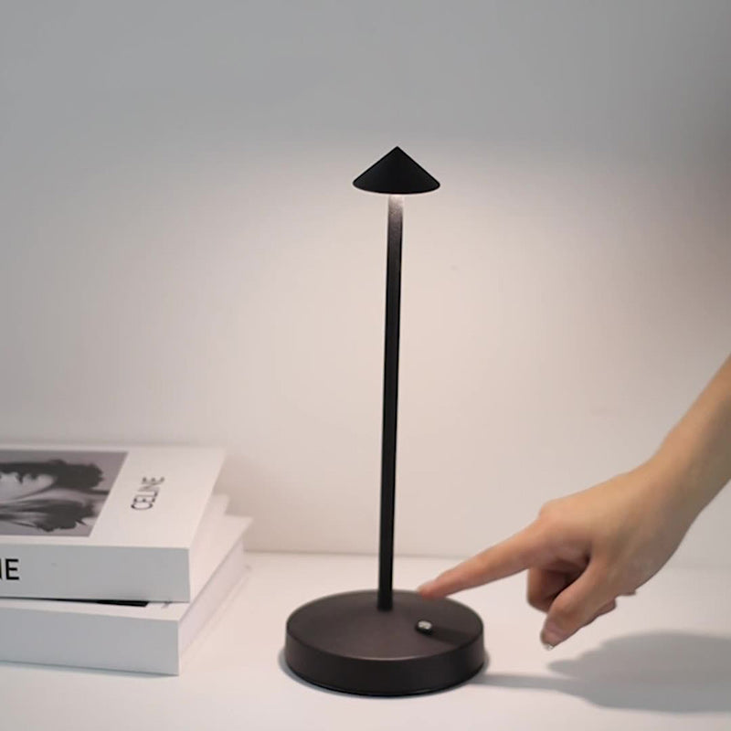Lámpara de mesa de cilindro acrílico de triángulo con simplicidad moderna y LED para la sala de estar