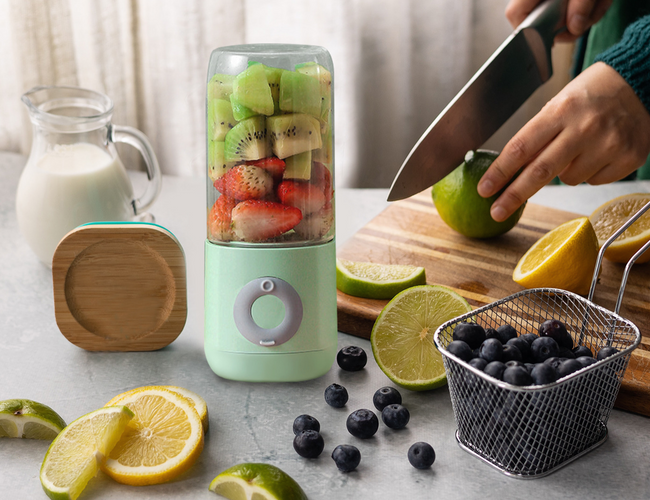 QuickBlend - Licuadora de smoothies recargable por USB con 6 cuchillas