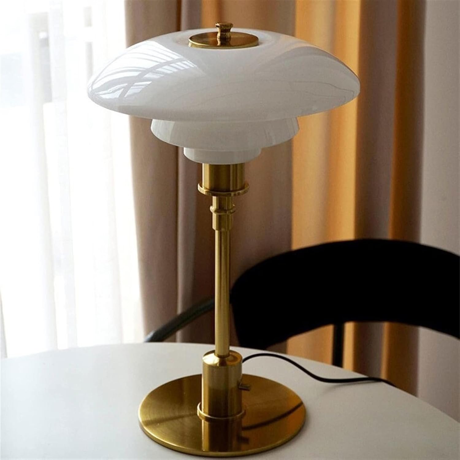 Lámpara de Mesa con Diseño Moderno
