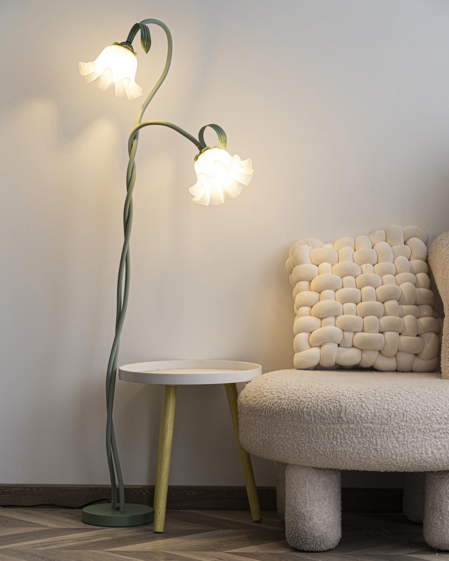 Bloomora | Lámpara de pie de diseño floreciente
