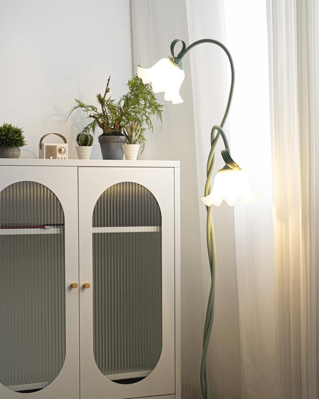 Bloomora | Lámpara de pie de diseño floreciente
