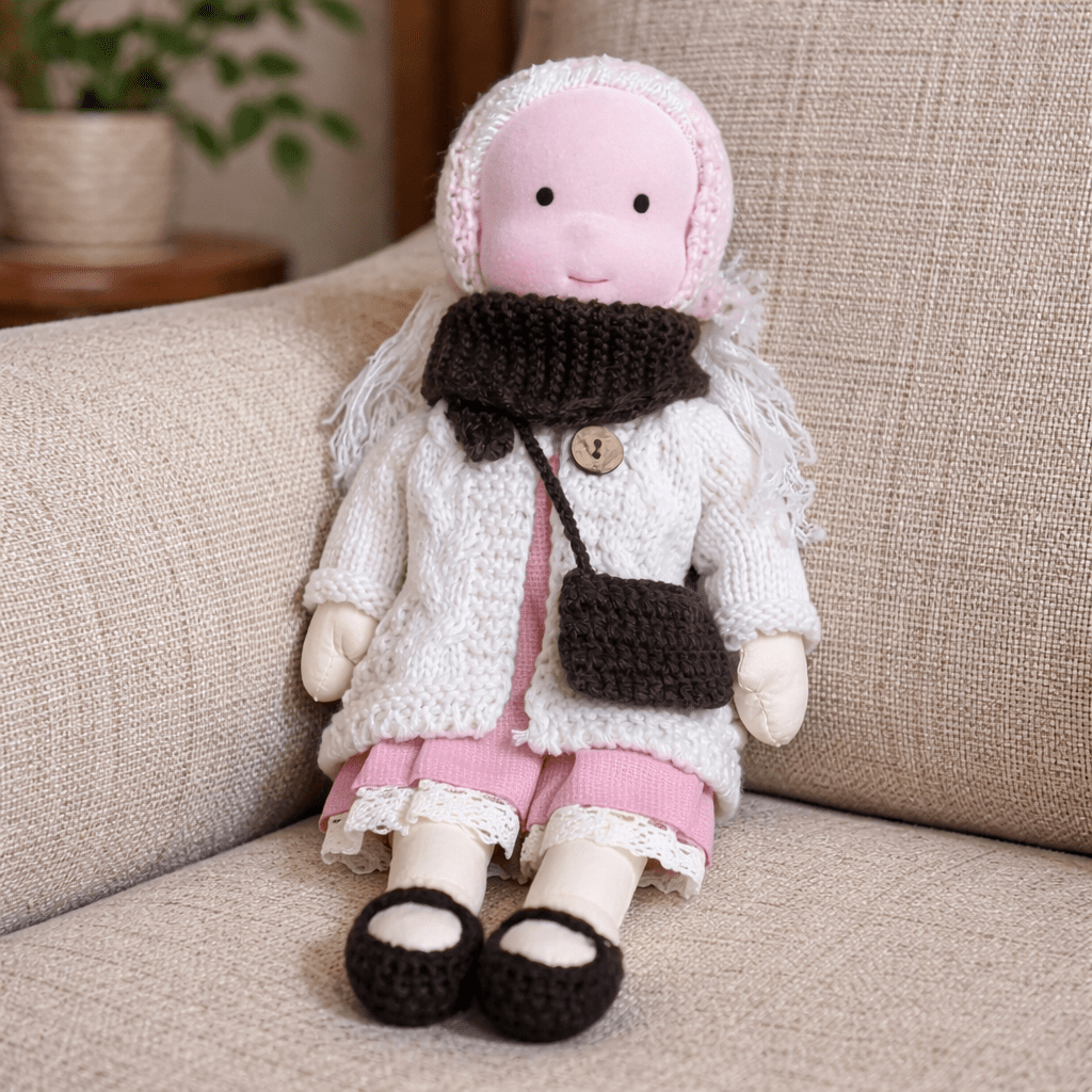 ELORA – Muñeca Waldorf hecha a mano de algodón para jugar creativamente