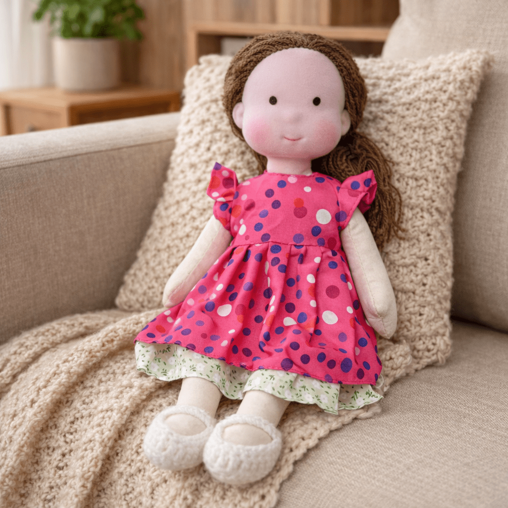 ELORA – Muñeca Waldorf hecha a mano de algodón para jugar creativamente