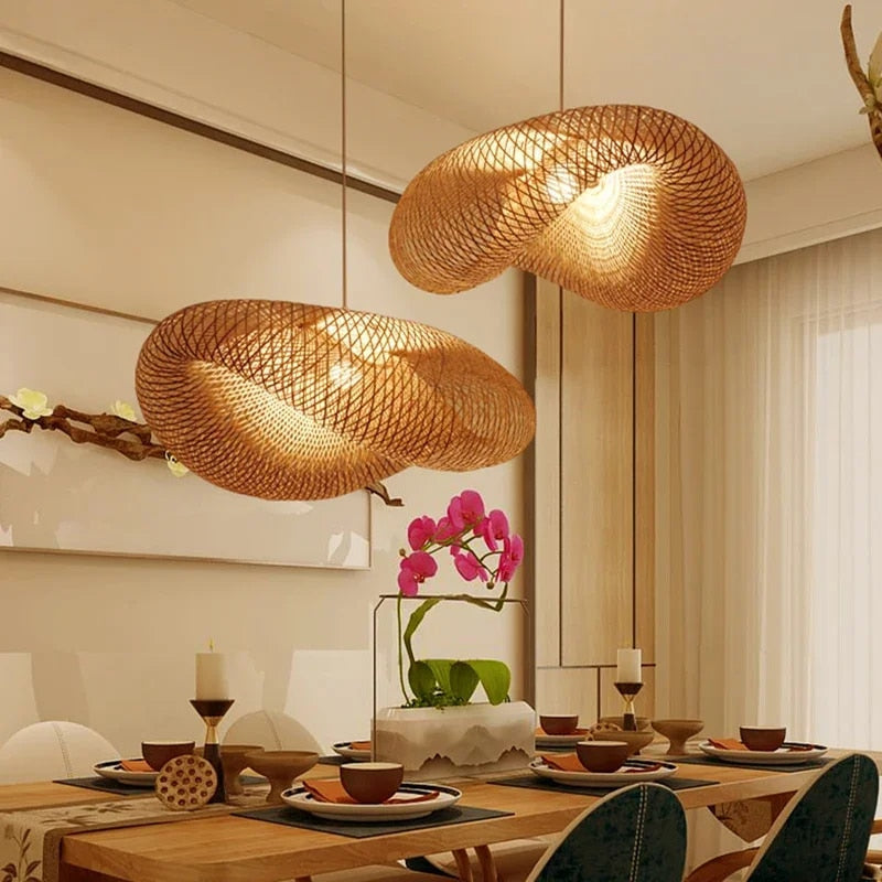 Lámpara colgante de bambú hecha a mano con pantalla de ratán – Lámpara LED de estilo natural