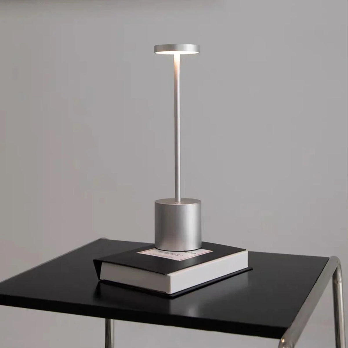 Lámpara inalámbrica clásica - Lámpara de escritorio LED con sensor táctil y 3 temperaturas de color ajustables