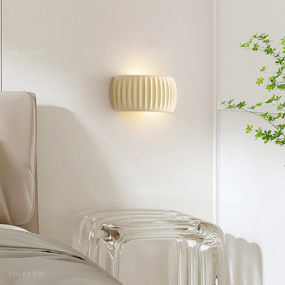 Luz de Pared de Resina Contemporánea para Interiores Modernos