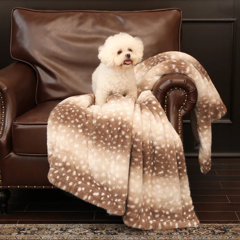 WILDCOZY – Manta de piel de ciervo acogedora con diseño de ciervo – Confort de felpa reversible