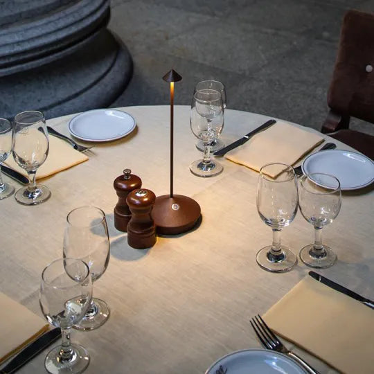 Lámpara de Mesa LED Inalámbrica de Diseño Moderno