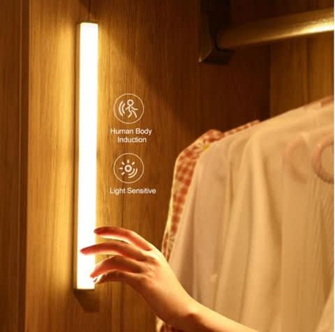 SENSOLUX – Lámpara LED inalámbrica con sensor de movimiento