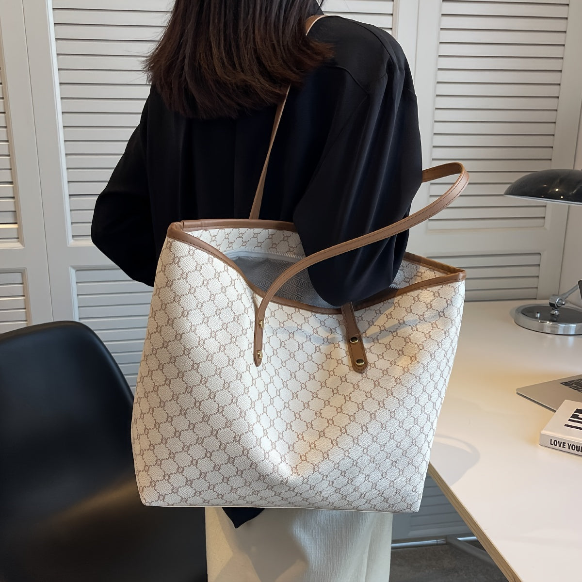 Gran bolsa con cremallera y correa para el hombro – bolsa negra universal para compras y viajes