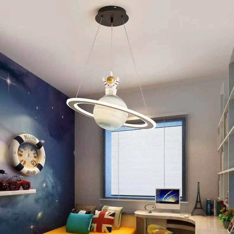 Lámpara colgante LED para niños con motivo planetario + iluminación eficiente + metal y acrílico + opciones de color: azul y naranja