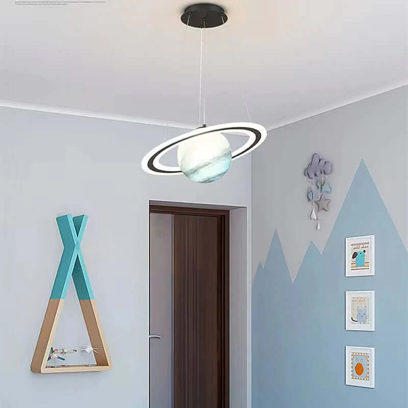 Lámpara colgante LED para niños con motivo planetario + iluminación eficiente + metal y acrílico + opciones de color: azul y naranja