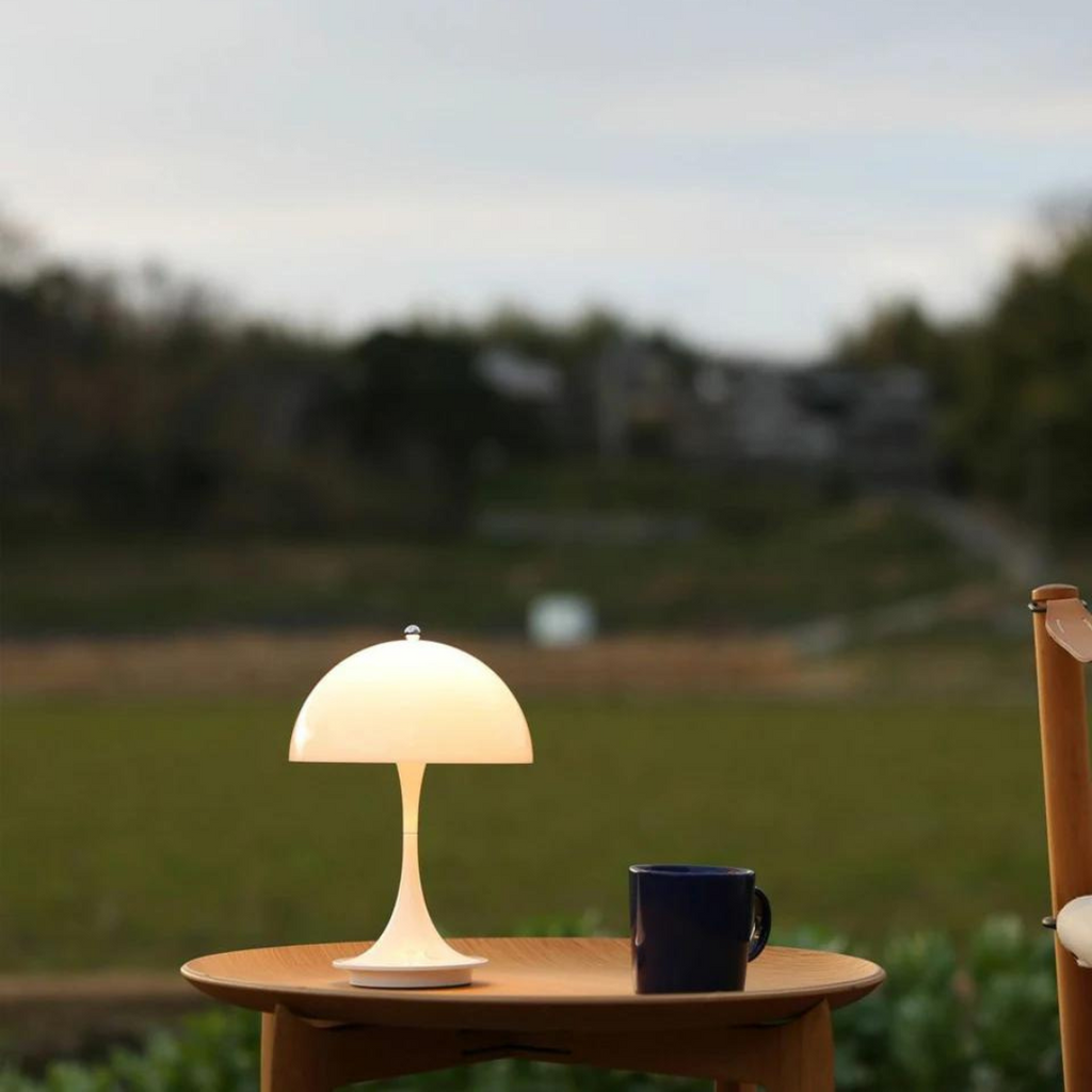 EclatéAura | Lámpara de mesa LED elegante y inalámbrica