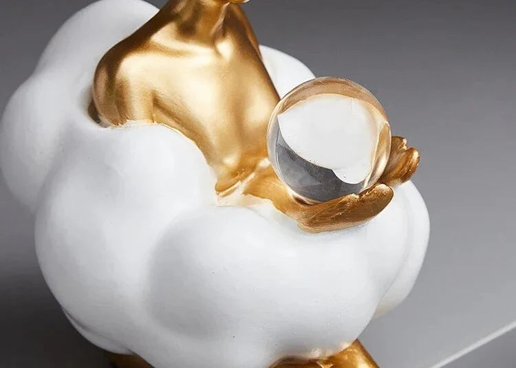 Escultura de Mujer Leyendo en Nube de Elara Haus - Decoración para Estante