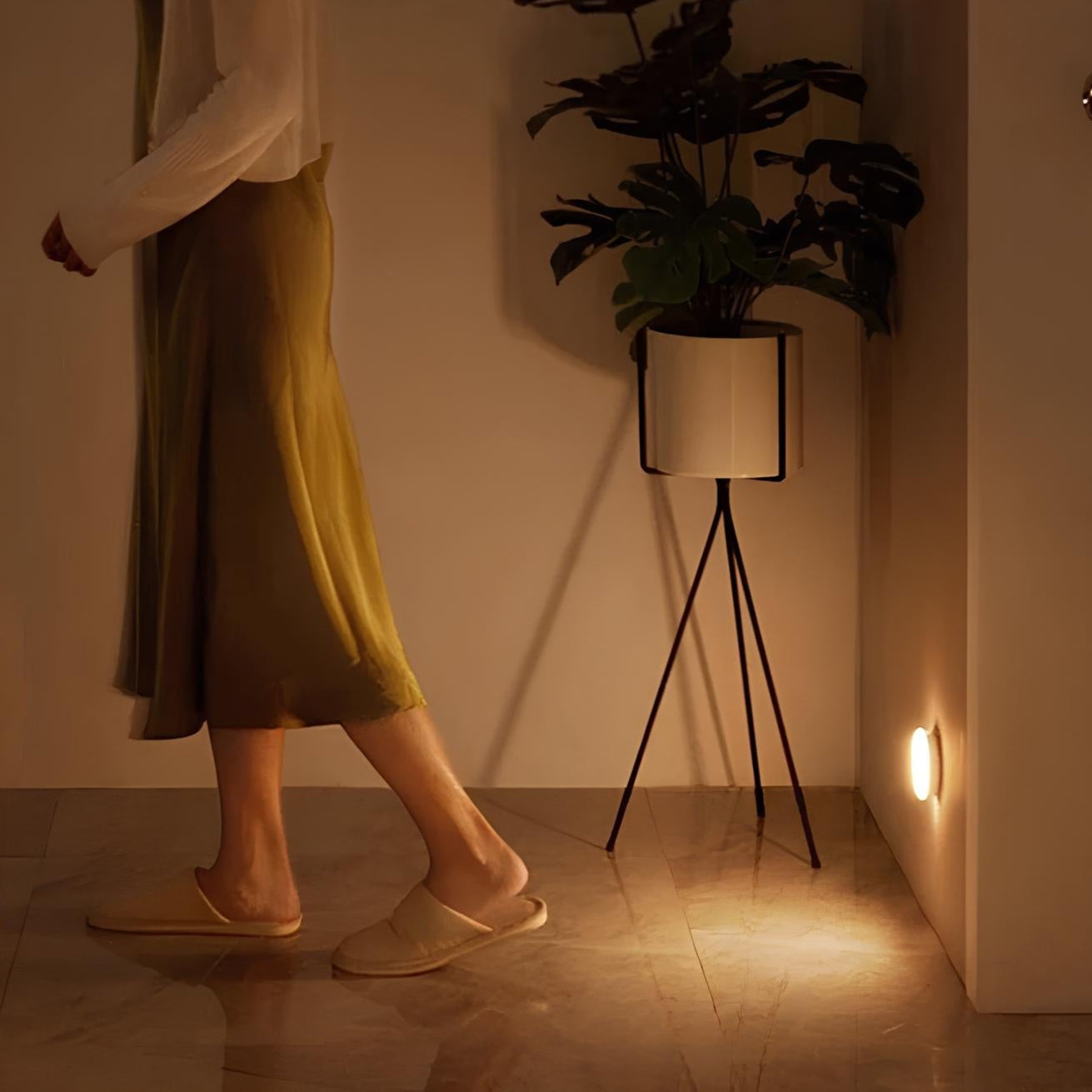 Elara Haus Luz Nocturna con Sensor de Movimiento - Luces Inalámbricas de Plástico Duradero para Interiores