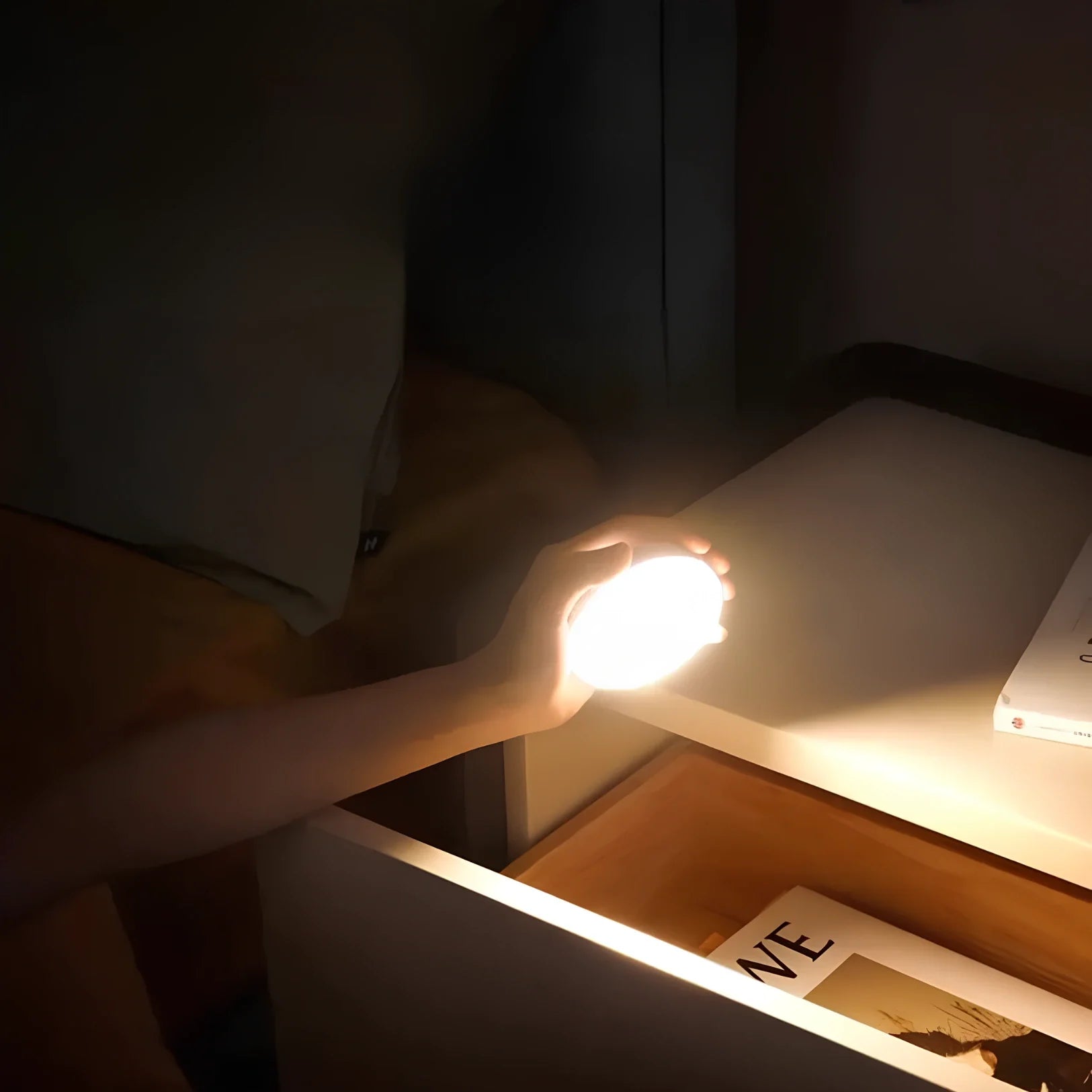 Elara Haus Luz Nocturna con Sensor de Movimiento - Luces Inalámbricas de Plástico Duradero para Interiores