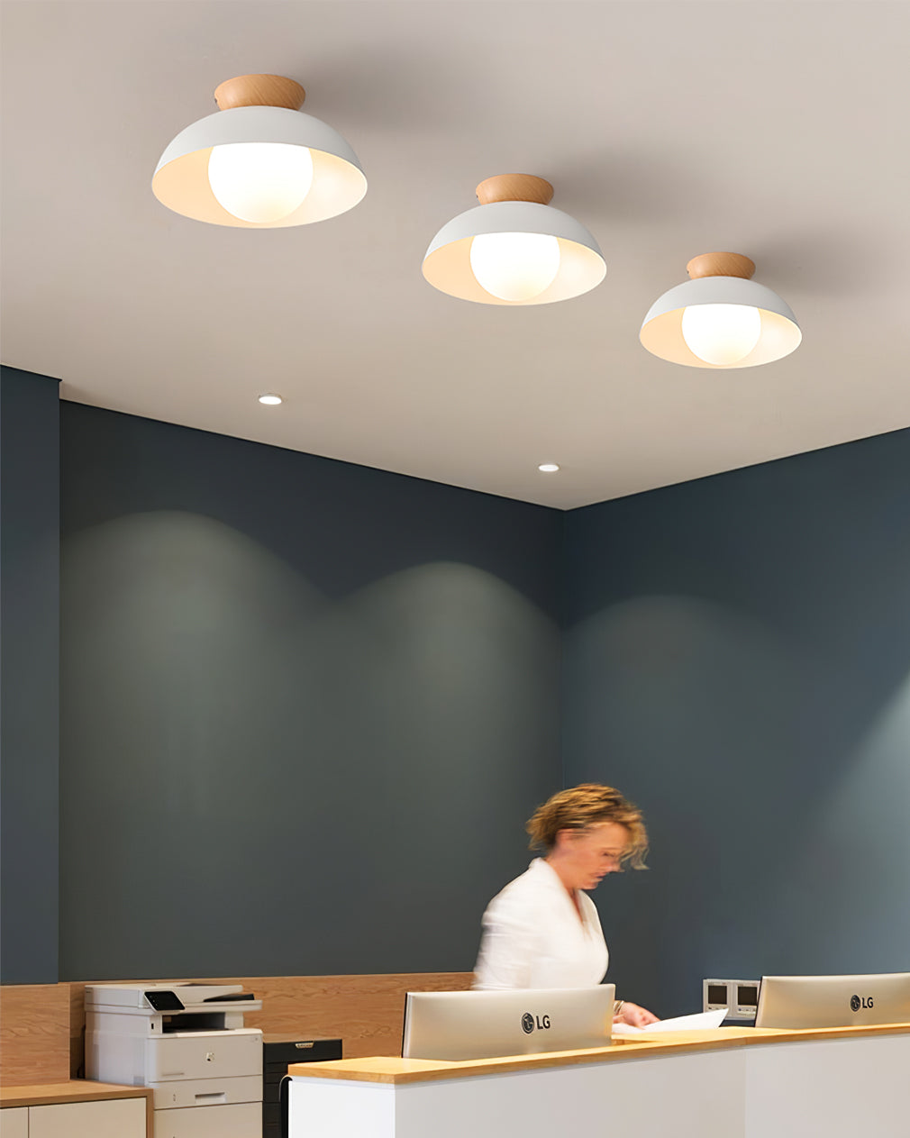 Lámpara de Techo Estilo Escandinavo Elara Haus - Luz Redonda de Metal y Vidrio