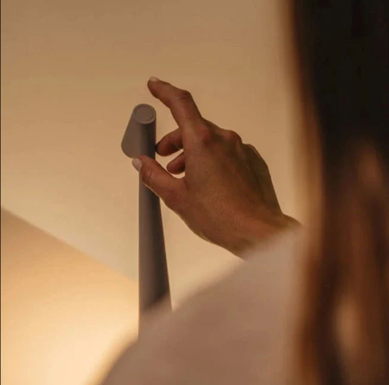 Elara Haus Lámpara Nocturna Minimalista Elegante - Lámpara Táctil Portátil