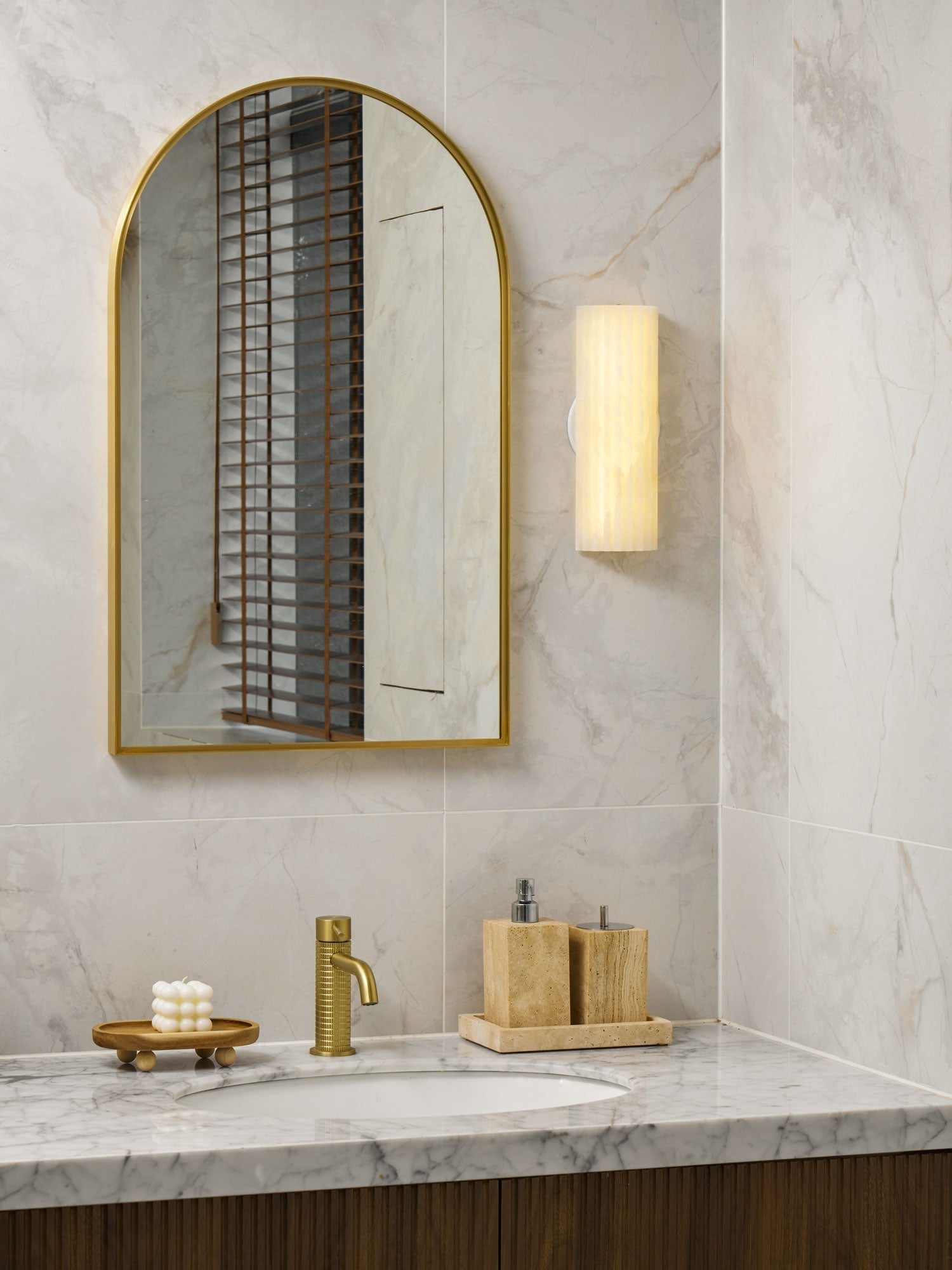 Lámpara de Pared Elara Haus - Aplique de Pared LED Integrado de Alabastro