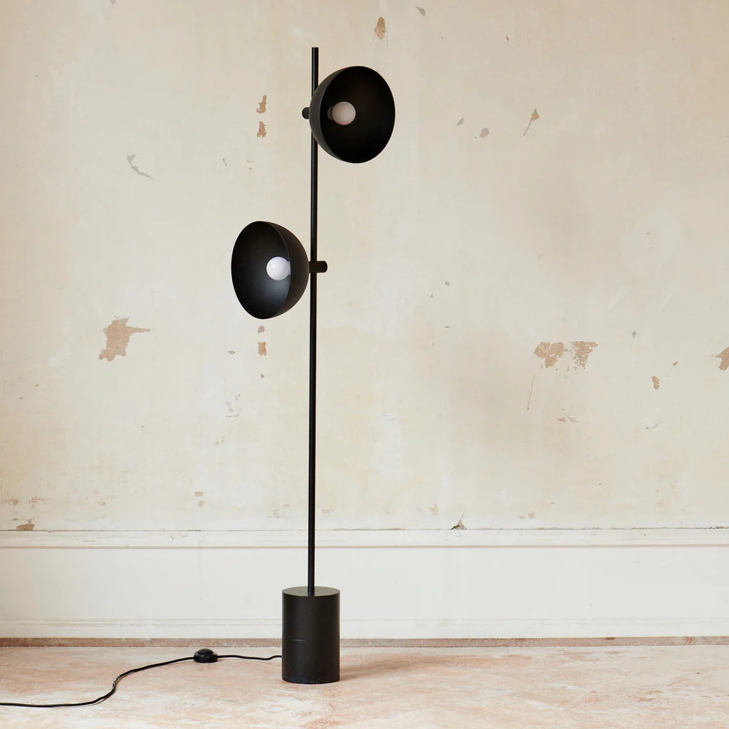 Lámpara de Pie de Mármol Negro Elegante con Diseño Sofisticado