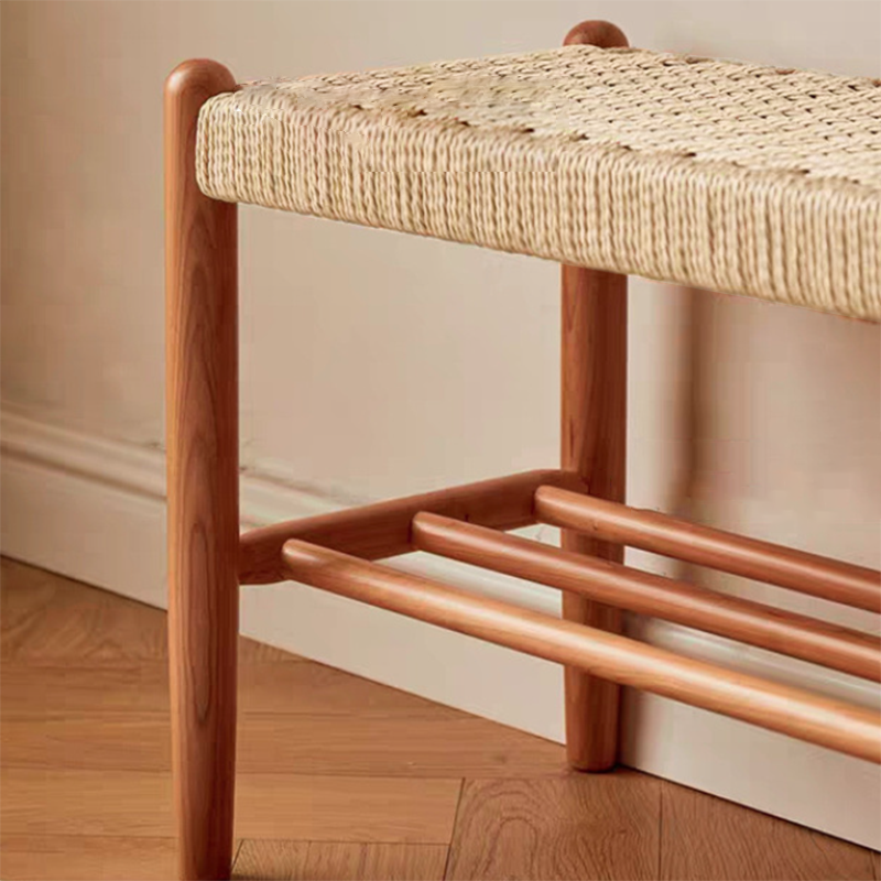 Banca Japonesa Elegante - Diseño de Cuero de Vaca Trenzado y Madera de Cereza para el Vestíbulo