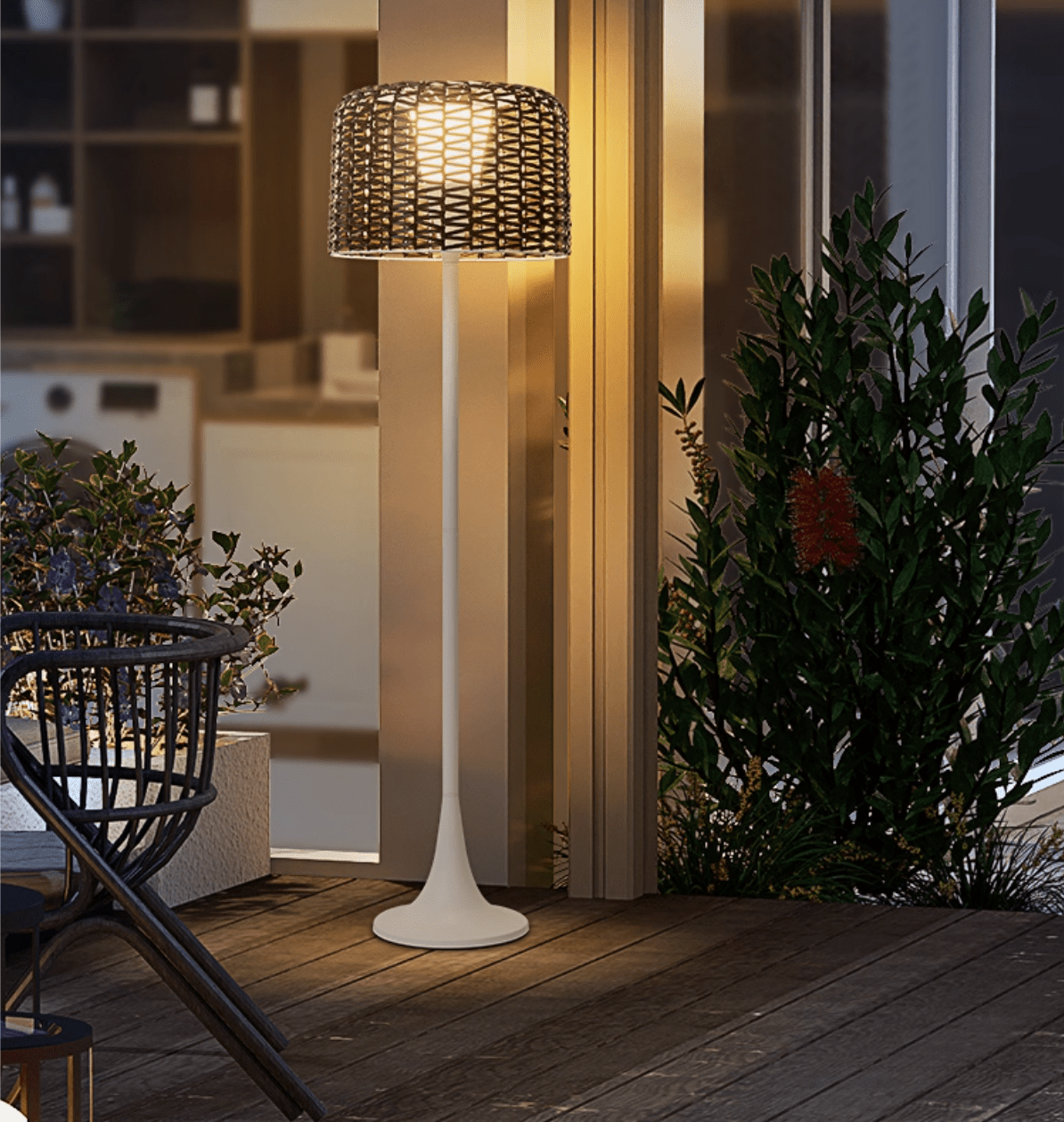 Lámpara de Suelo Solar Exterior Elegante | Luz de Jardín LED de Rattan Impermeable