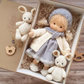 Selina – Muñeca Waldorf de algodón hecha a mano para juegos creativos
