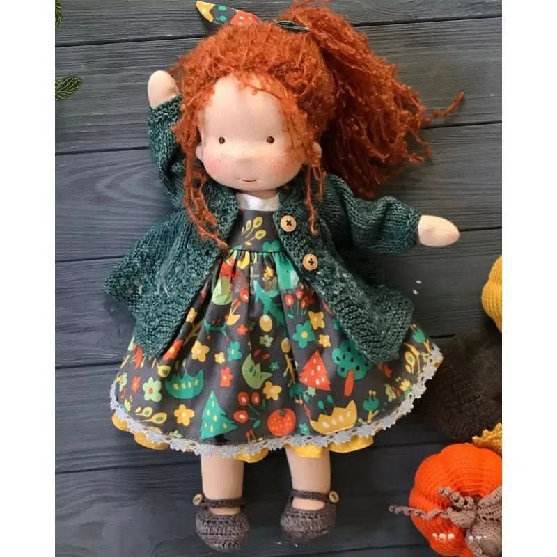 Selina – Muñeca Waldorf de algodón hecha a mano para juegos creativos