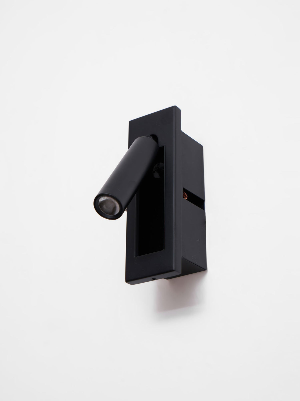 Lámpara de Lectura LED Plegable para Pared para Cama y Estudio – Ajustable, Ahorra Espacio y Luz Direccionada