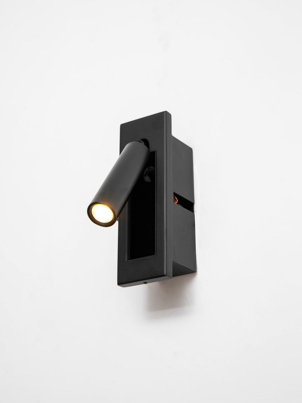 Lámpara de Lectura LED Plegable para Pared para Cama y Estudio – Ajustable, Ahorra Espacio y Luz Direccionada
