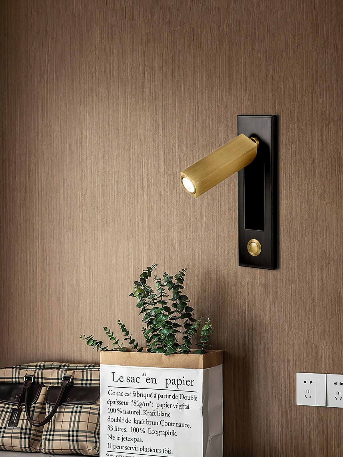 Lámpara de Lectura LED Plegable para Pared para Cama y Estudio – Ajustable, Ahorra Espacio y Luz Direccionada