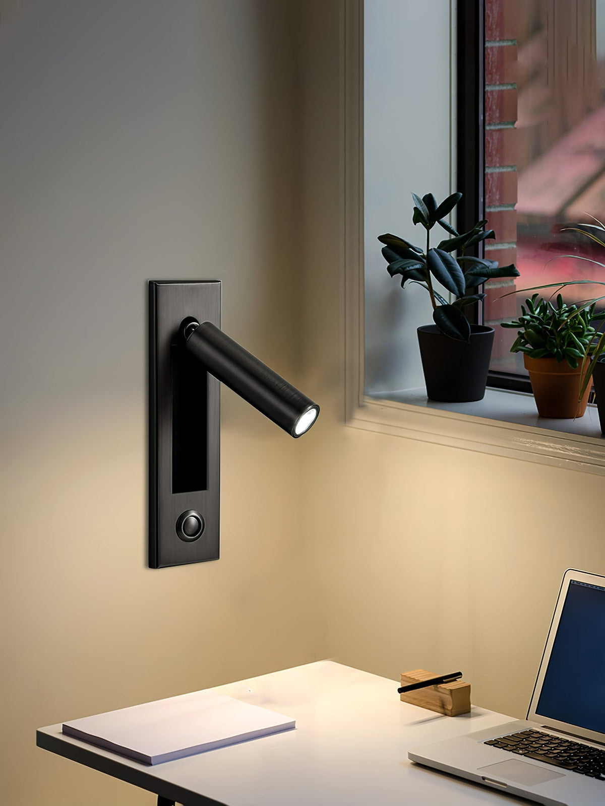 Lámpara de Lectura LED Plegable para Pared para Cama y Estudio – Ajustable, Ahorra Espacio y Luz Direccionada