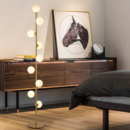 Celestina | Lámpara de pie de diseño con luz esférica