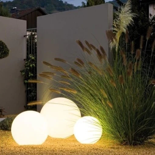 SphereBright™ - Lámpara de Jardín Esférica