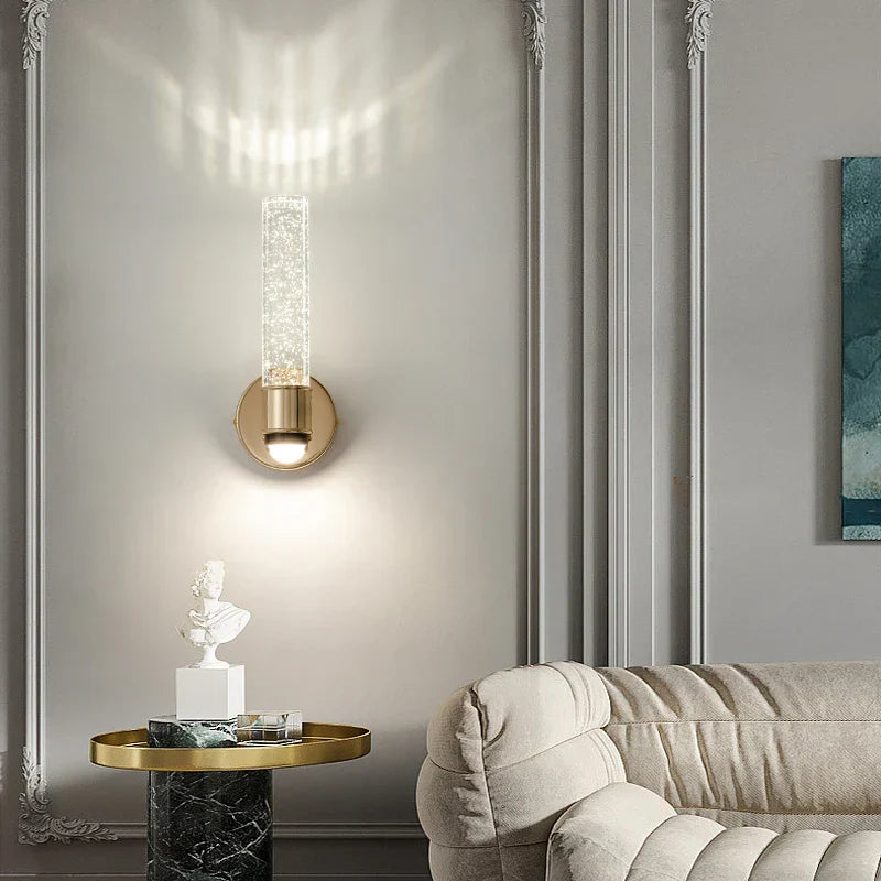 Luz de Pared de Cristal Glamuroso - Aplique Elegante con Marco de Metal para Decoración Moderna