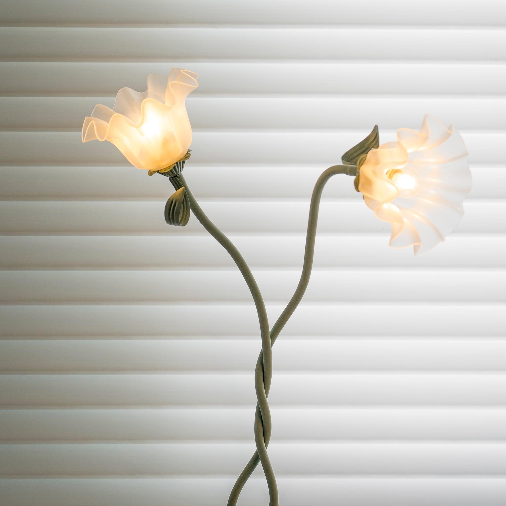 Bloomora | Lámpara de pie de diseño floreciente