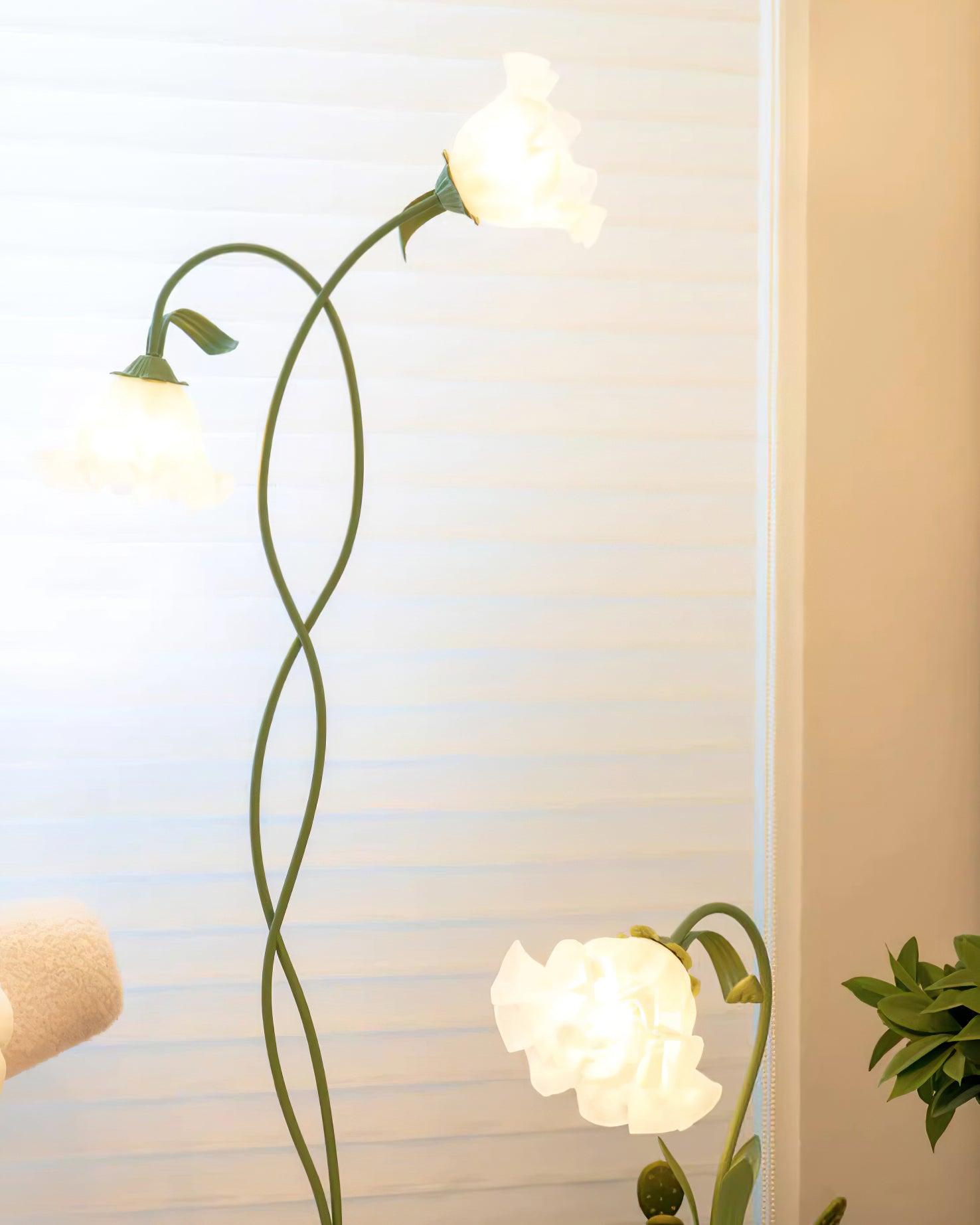 Bloomora | Lámpara de pie de diseño floreciente