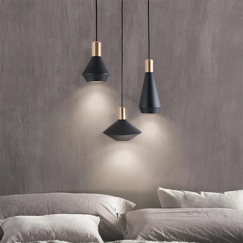 Italia | Lámpara colgante LED minimalista, moderna, negra