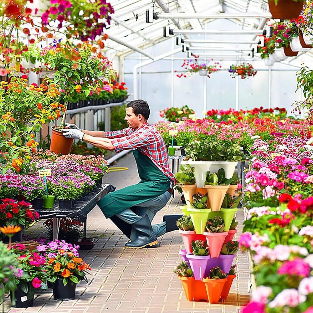 Torre de Plantas Apilable con Sistema de Riego 4 Niveles
