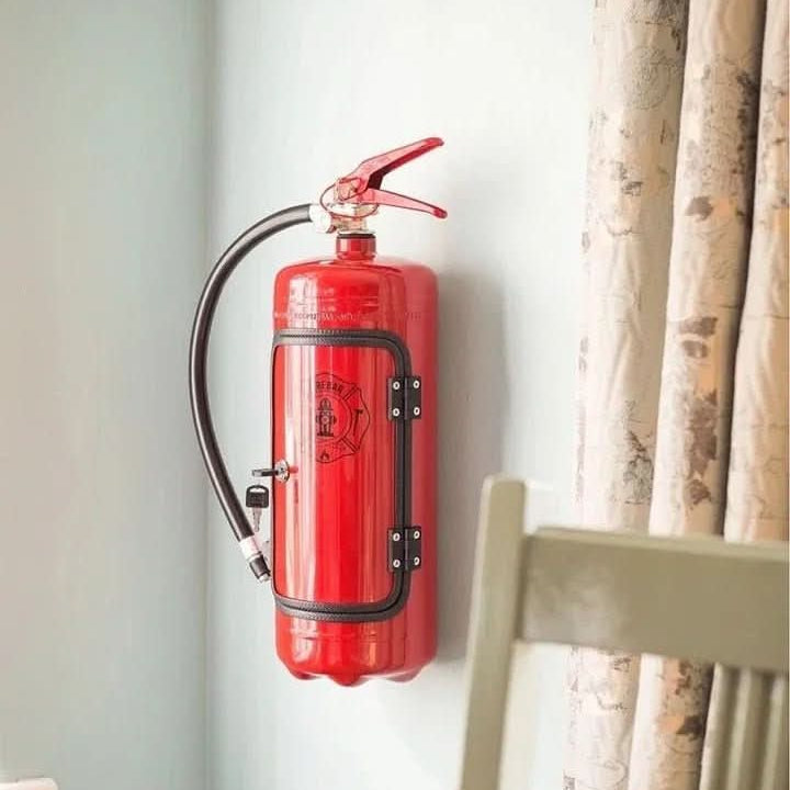 Barra de Fuego Oculta – Mini-Bar Oculta en Diseño de Extintor para Almacenamiento Elegante de Bebidas
