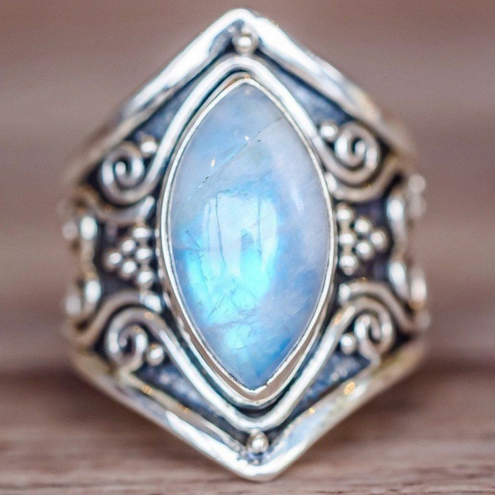 Anillo de piedra lunar estilo bohemio