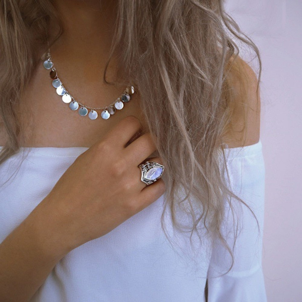 Anillo de piedra lunar estilo bohemio