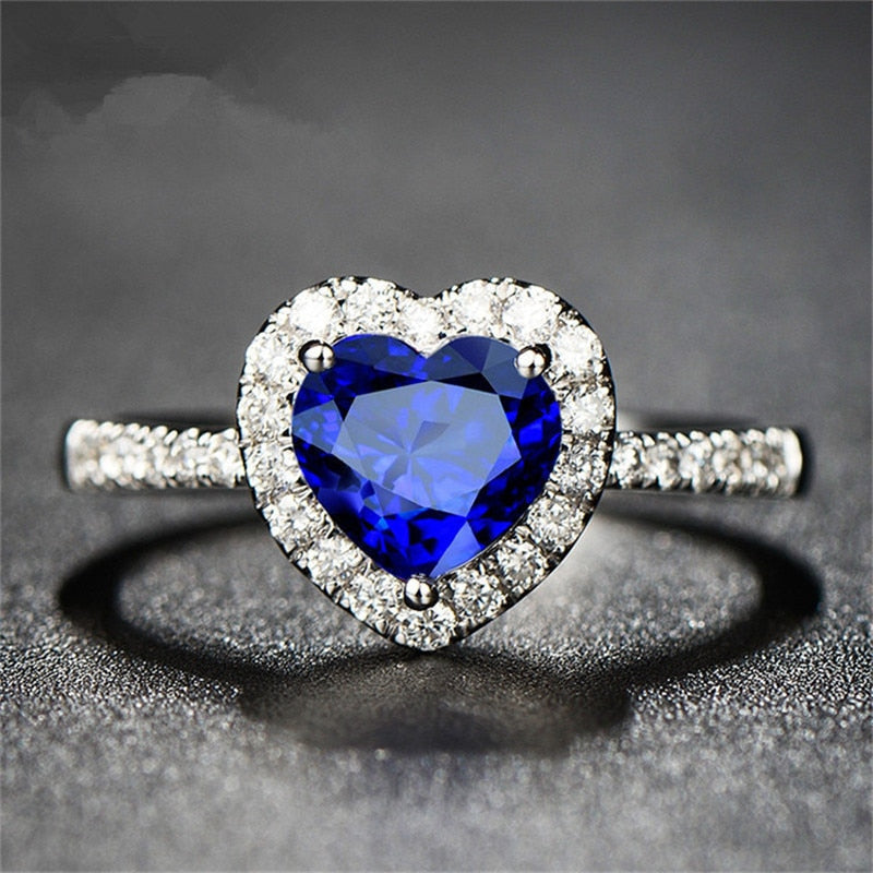 Anillo de Zirconia Cúbica en Forma de Corazón