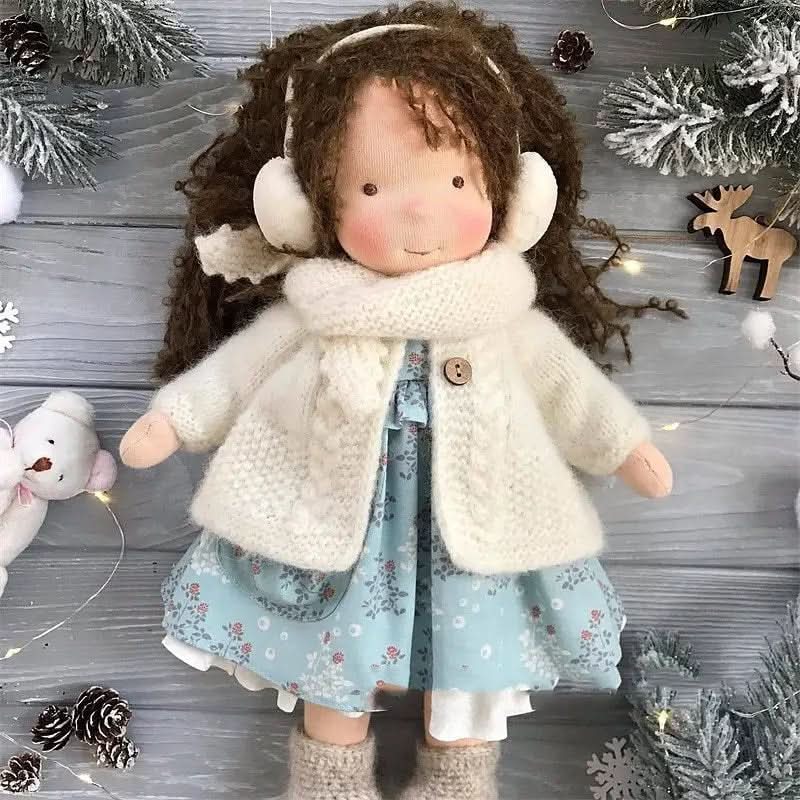 MIRABELLA – Muñeca Waldorf de algodón hecha a mano con accesorios