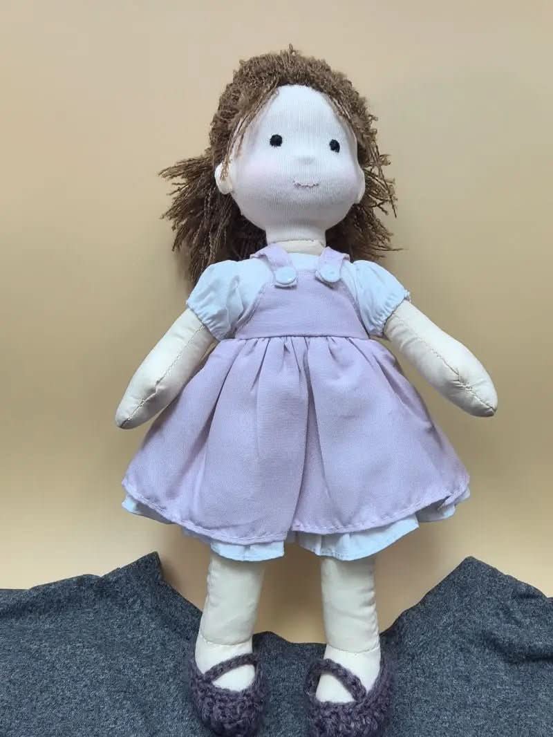 MIRABELLA – Muñeca Waldorf de algodón hecha a mano con accesorios